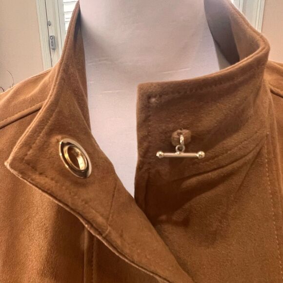 Chico's Black Label Faux-Suede Grommet Vest, Country Barn. size 1/Medium/ 8 - Picture 6 of 9